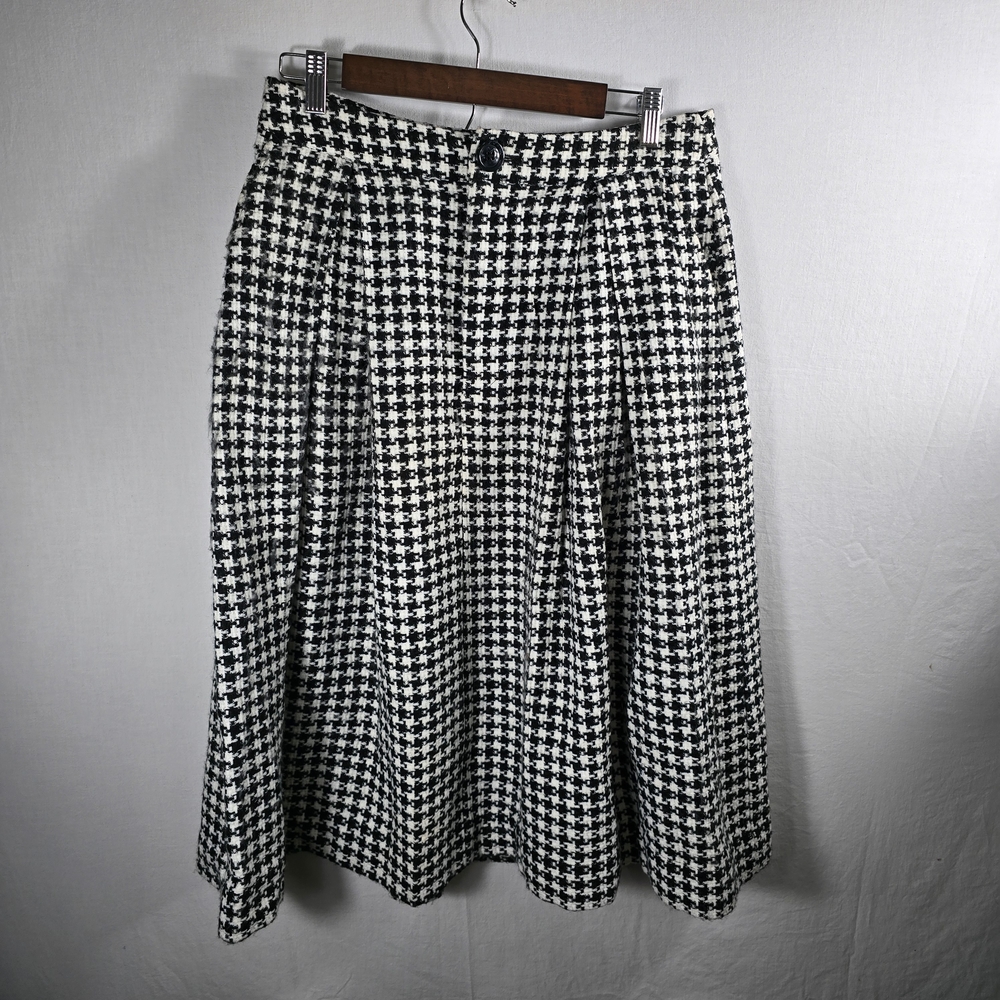 Who What Wear Women’s Size 10 Black & White Houndstooth Pleated Skirt